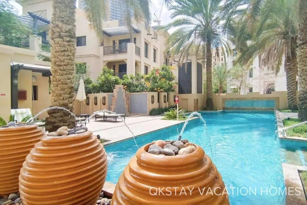 5 Min Walk To Burj Khalifa 2bhk Luxury Downtown Burj Haven * Dubaï