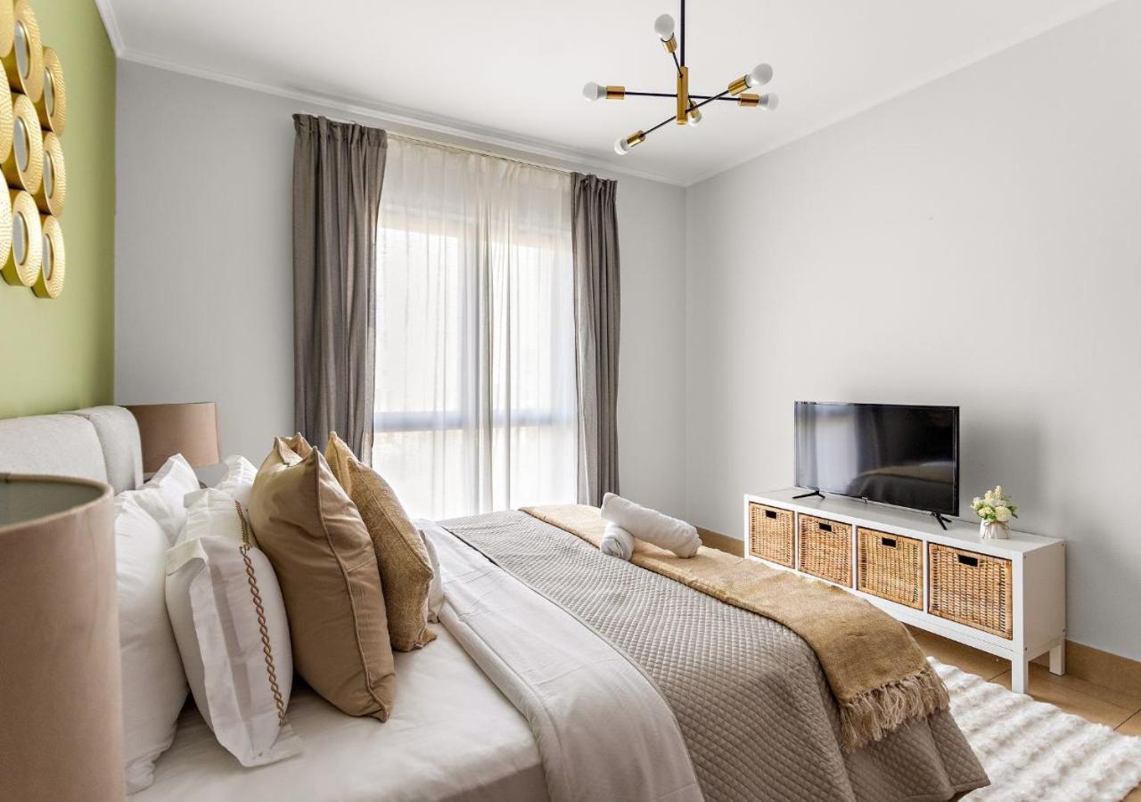 5 Min Walk To Burj Khalifa 2bhk Luxury Downtown Burj Haven Appartement Dubaï