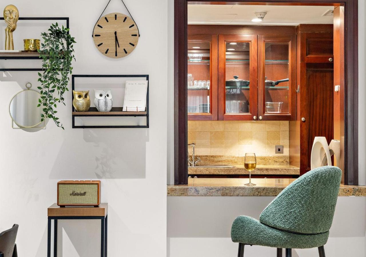 5 Min Walk To Burj Khalifa 2bhk Luxury Downtown Burj Haven Appartement *